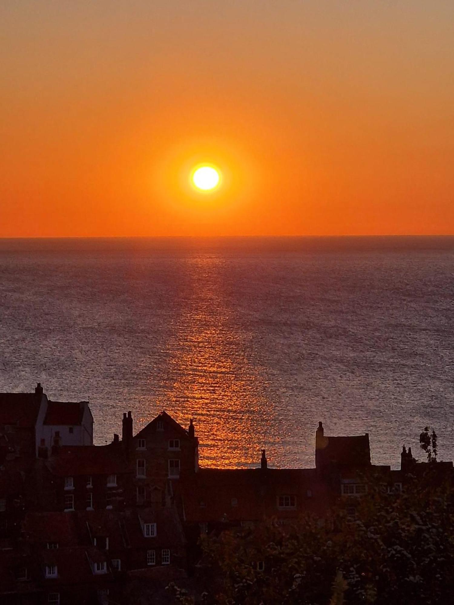 Robin Hood'S Bay Coastguard'S Cottage With A View 外观 照片